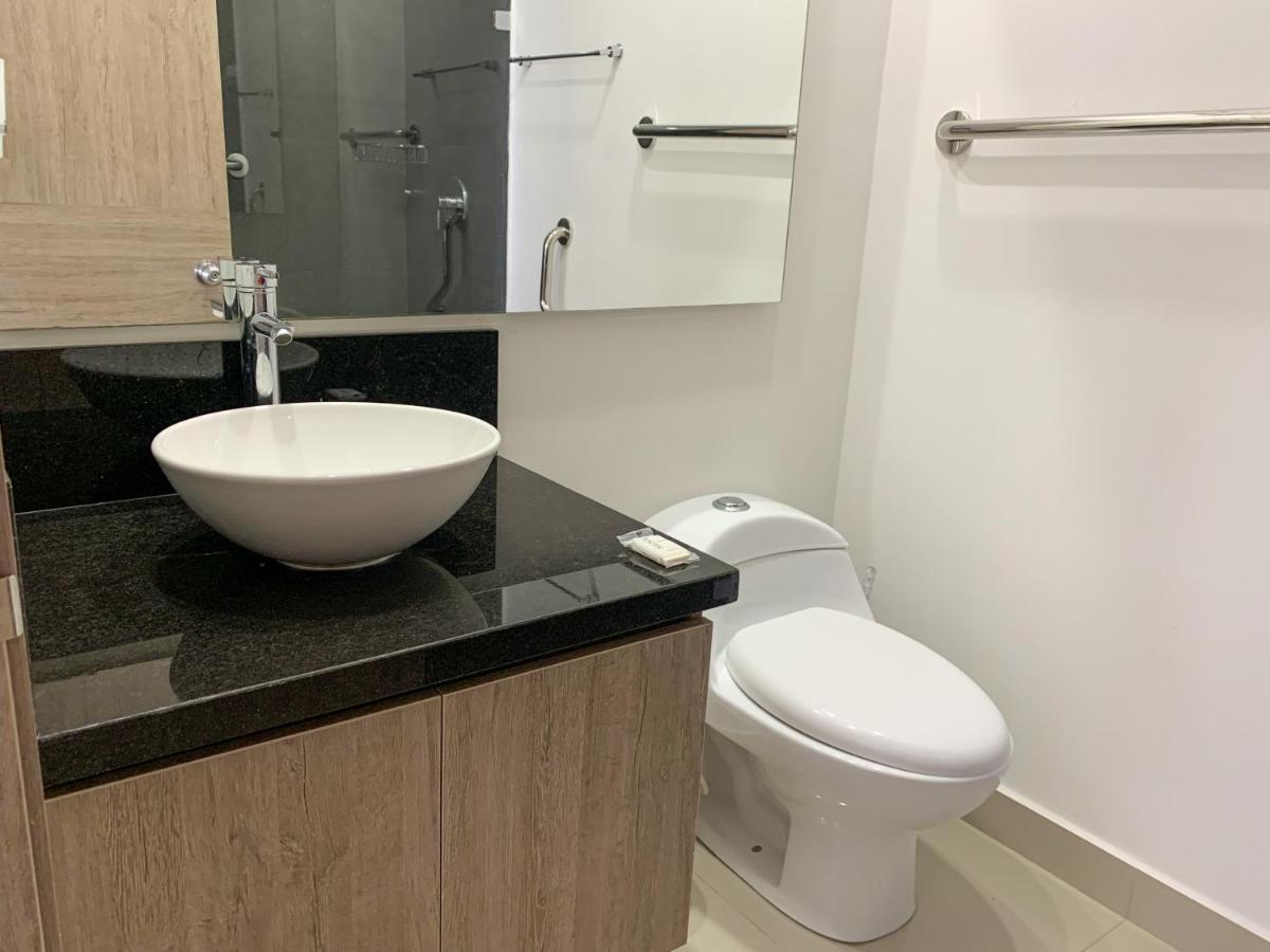 Cartagena Oceanview Escape Pool, Jacuzzi & Gym In Bocagrande 아파트 외부 사진